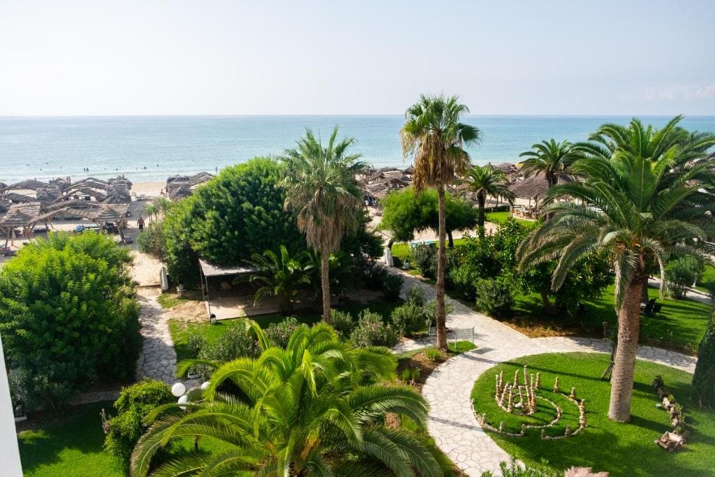 Les Orangers Beach Resort